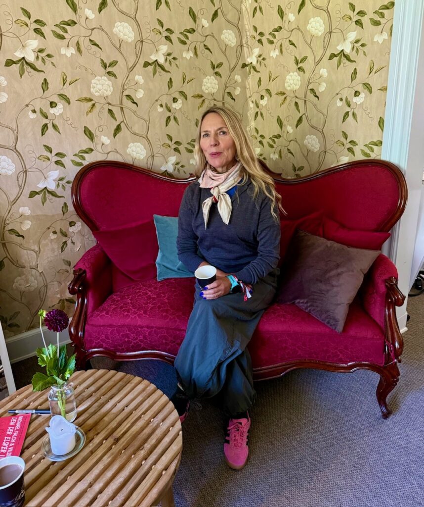 Alberte fortæller om at vokse op i en kreativ familie og skulle finde sine helt egne ben